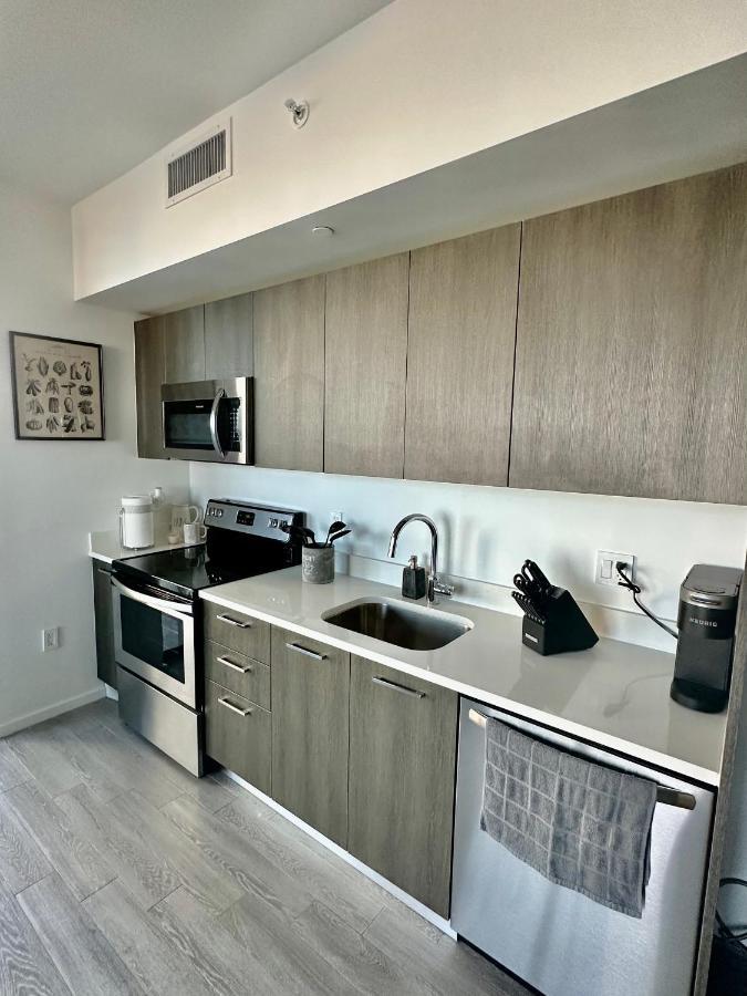 Beautiful Downtown Ocean View. Apartment Miami Bagian luar foto