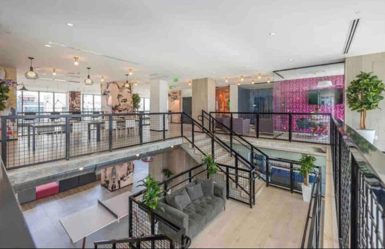 Beautiful Downtown Ocean View. Apartment Miami Bagian luar foto